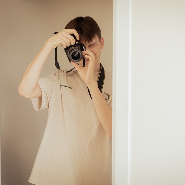 Artist Johann Biktashev